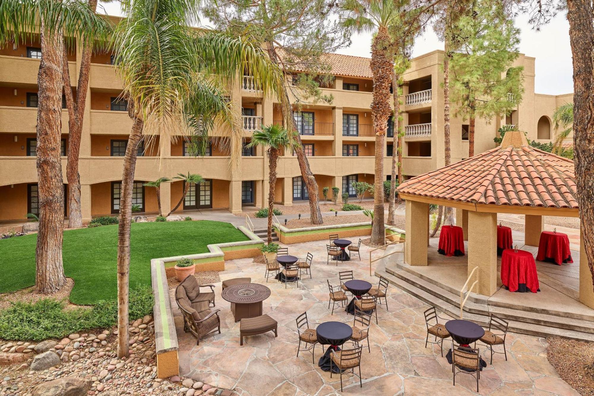 Sheraton Tucson Hotel & Suites Exterior photo